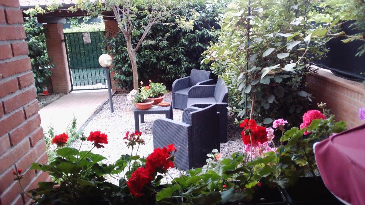 Hotel La Quercia Fiorita Trivolzio Zewnętrze zdjęcie